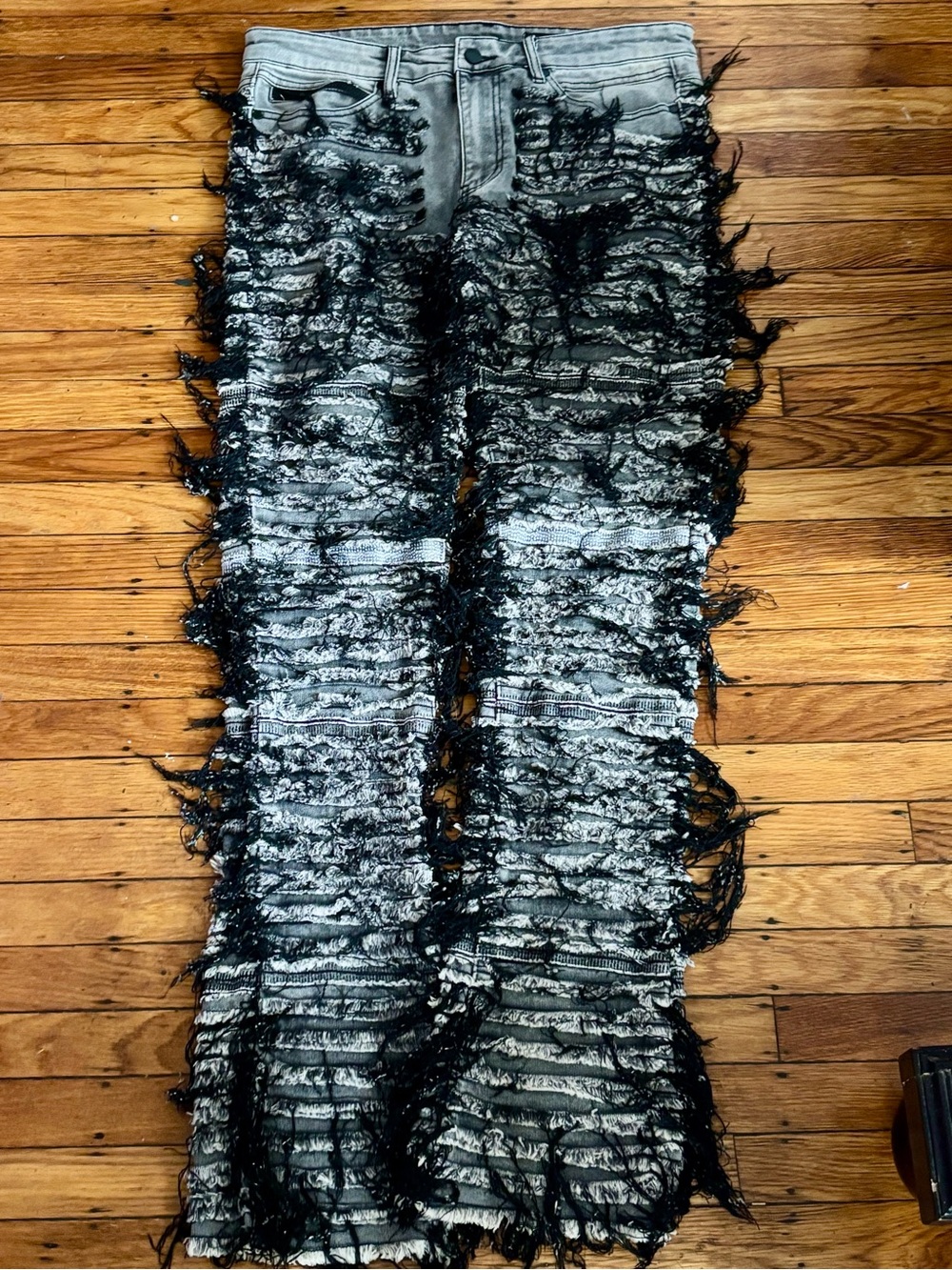 Black & Gray Distressed Fringe Men's Jeans Rockstar Original skinny flare Sz 34T
